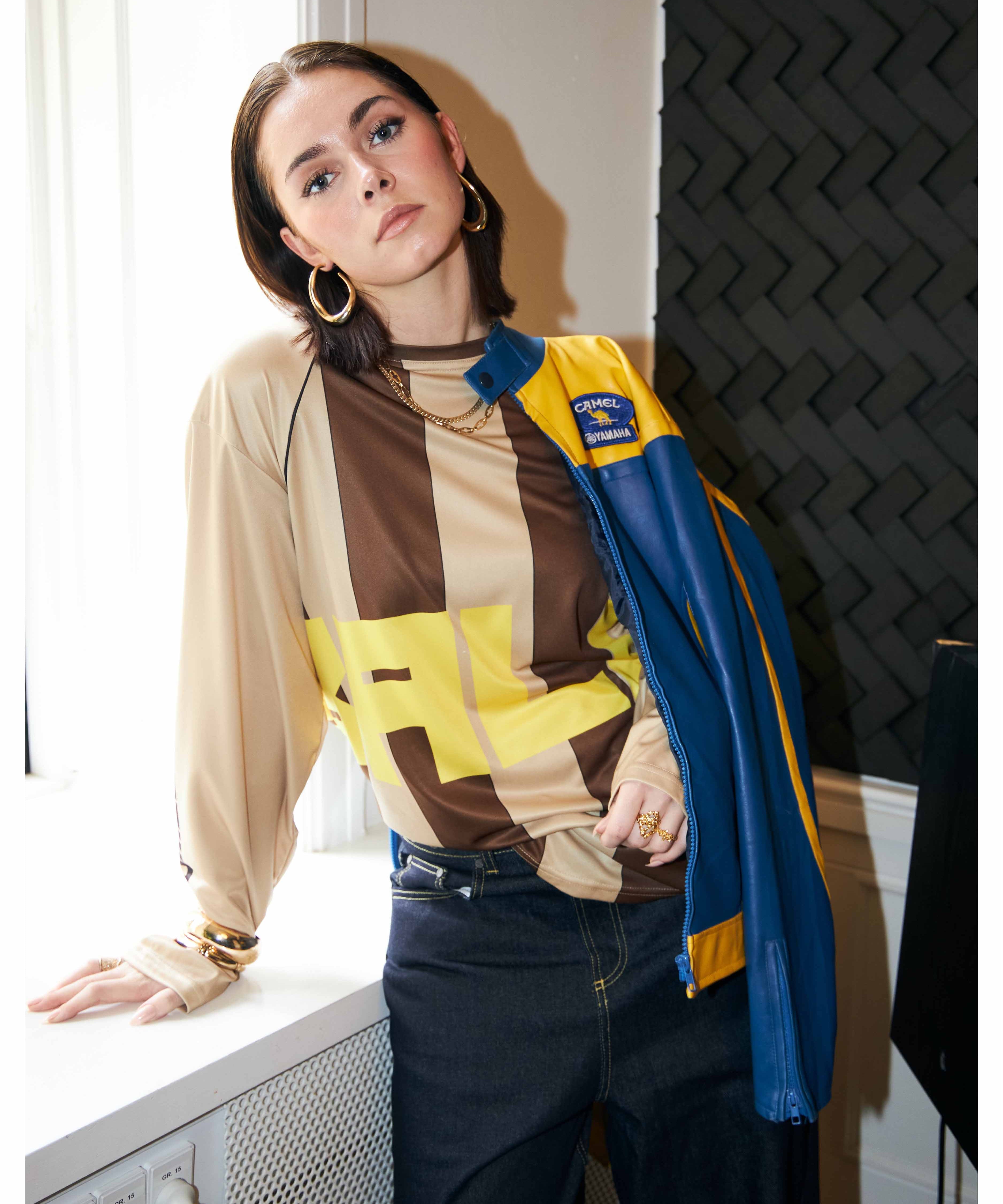 BALCOMBE X UNIVERSAL X RED CROSS